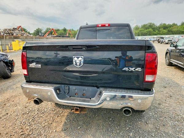 2014 RAM 1500 SLT