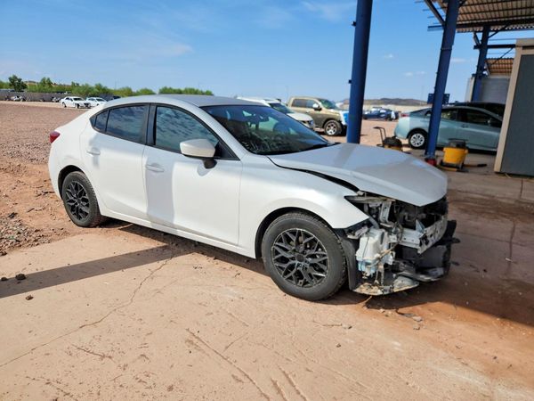 2016 MAZDA 3 SV/Base