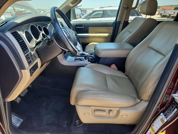 2015 TOYOTA SEQUOIA SR5 Grade