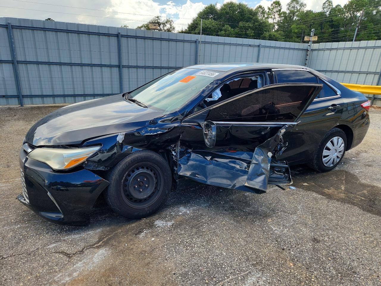 2015 TOYOTA CAMRY