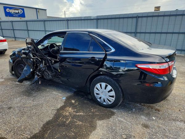2015 TOYOTA CAMRY