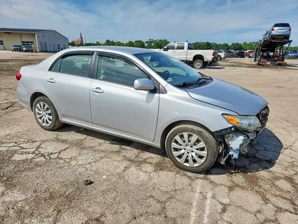2012 TOYOTA COROLLA