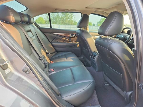 2016 INFINITI Q50