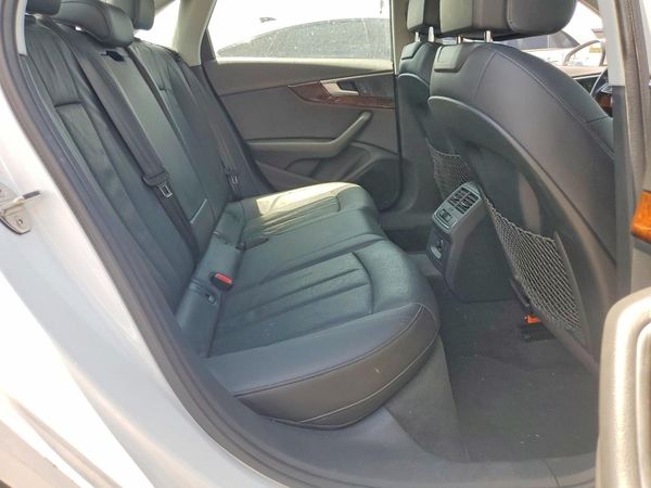 2017 AUDI A4 quattro Premium