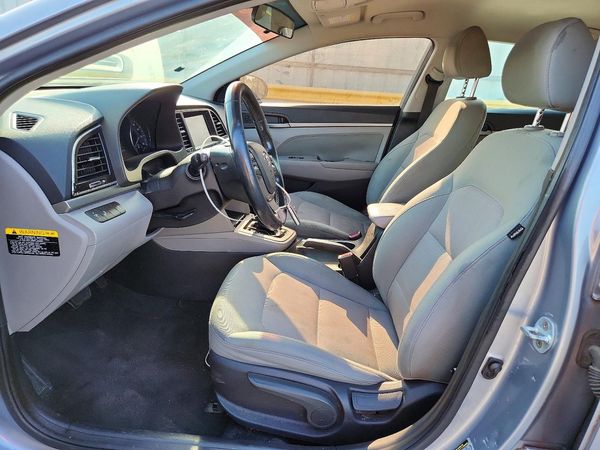 2017 HYUNDAI ELANTRA