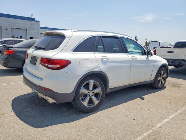 2017 MERCEDES-BENZ GLC GLC300