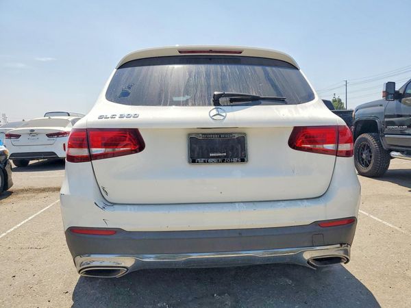 2017 MERCEDES-BENZ GLC GLC300