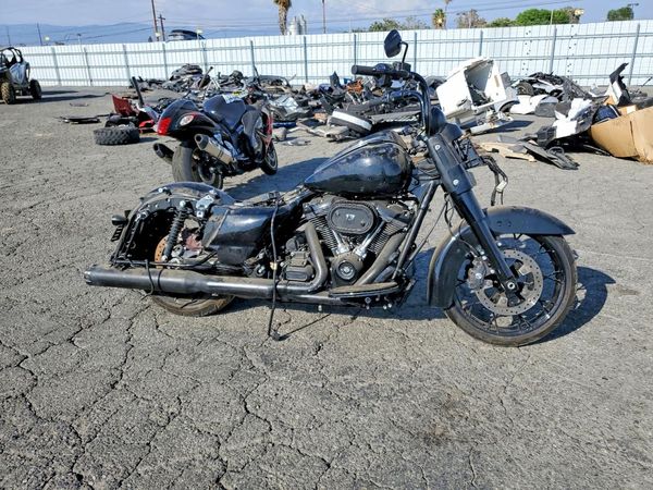 2023 HARLEY-DAVIDSON FL