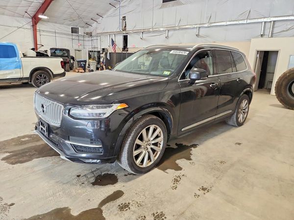 2017 VOLVO XC90