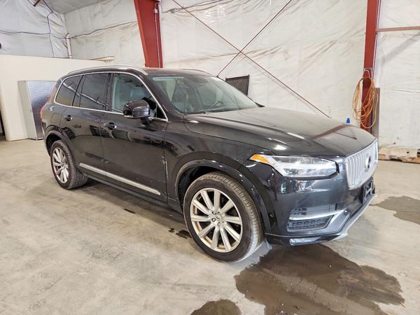 2017 VOLVO XC90