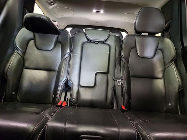 2017 VOLVO XC90
