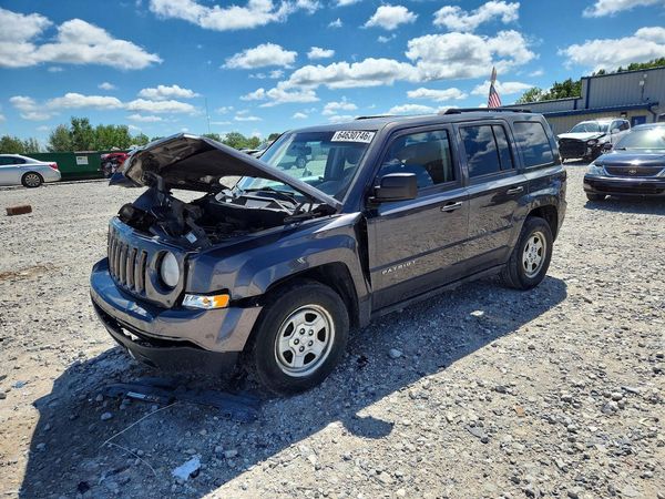 2014 JEEP PATRIOT Sport — Front 3/4