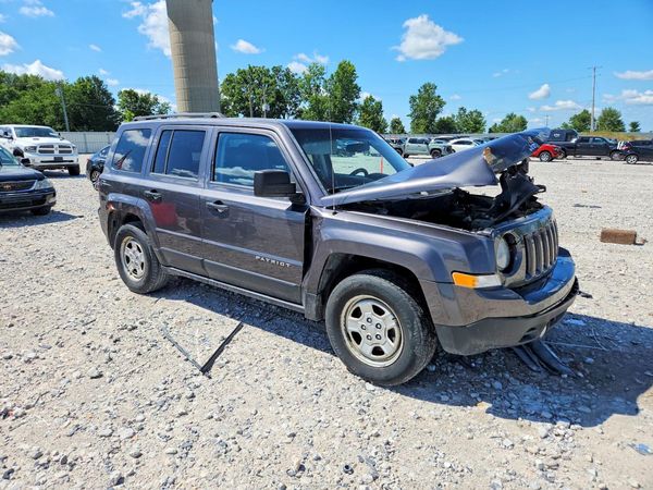 2014 JEEP PATRIOT Sport — Passenger 3/4
