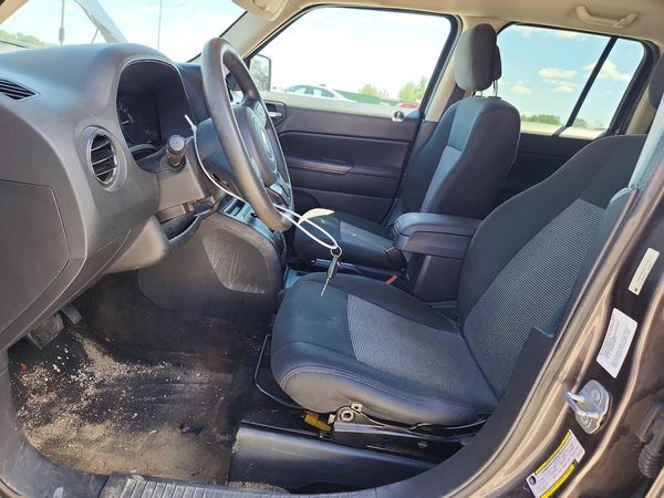 2014 JEEP PATRIOT Sport — DENT