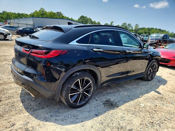 2022 INFINITI QX55 Essential