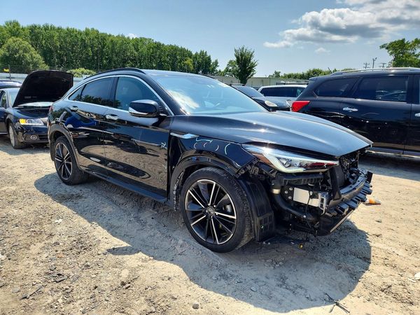 2022 INFINITI QX55 Essential