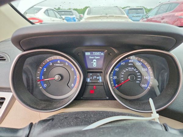 2014 HYUNDAI ELANTRA STD, Style, Tech