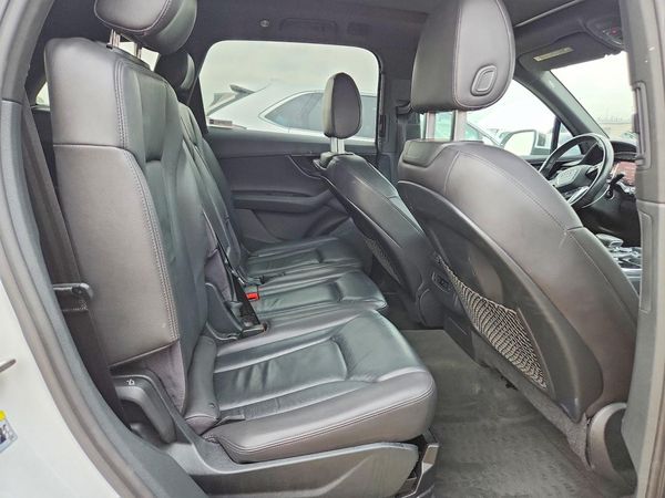 2017 AUDI Q7 quattro Premium Plus