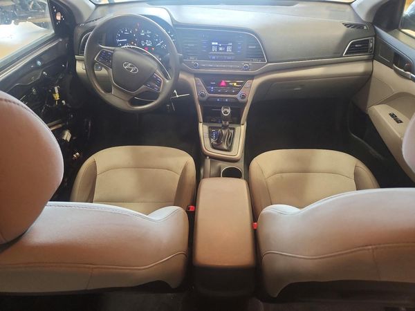 2018 HYUNDAI ELANTRA SE