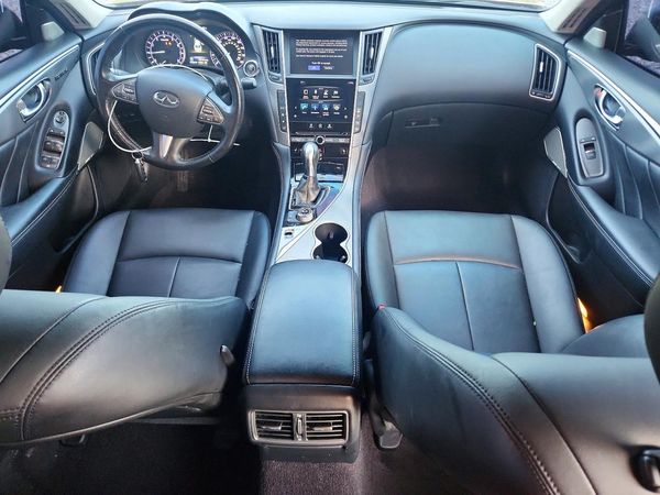 2017 INFINITI Q50