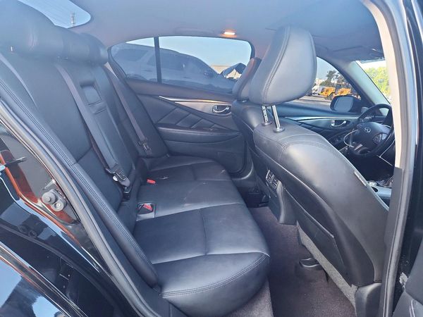 2017 INFINITI Q50