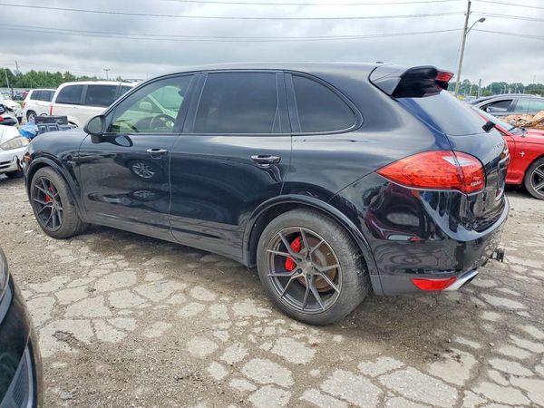 2014 PORSCHE CAYENNE