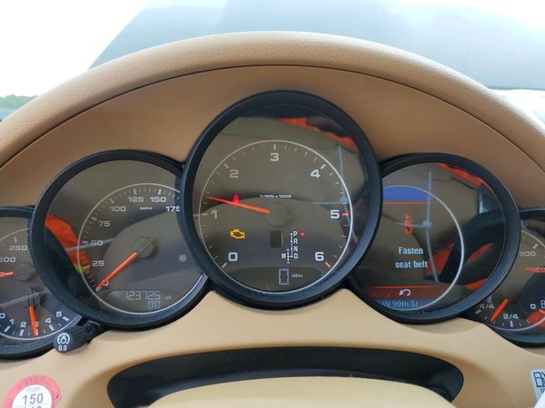 2014 PORSCHE CAYENNE