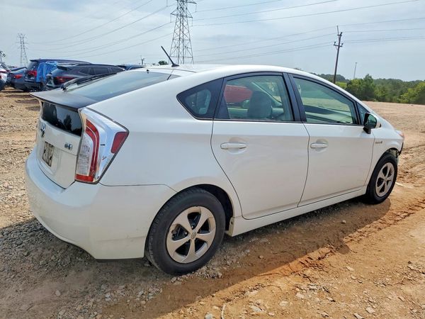 2014 TOYOTA PRIUS