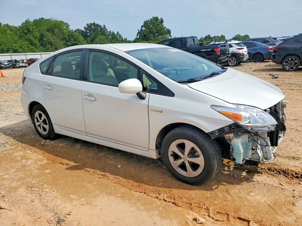 2014 TOYOTA PRIUS