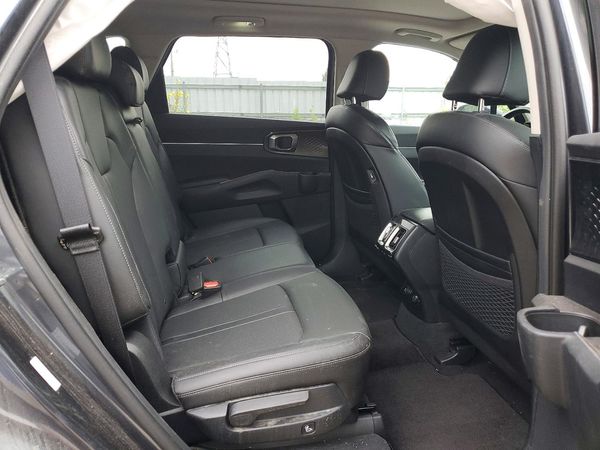 2023 KIA SORENTO