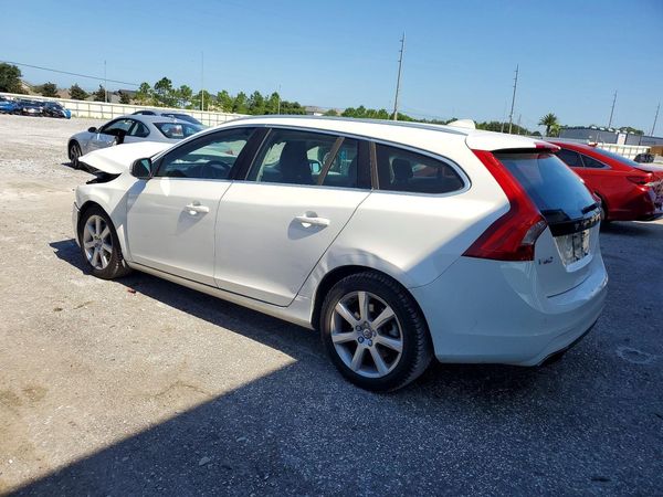 2017 VOLVO V60 Premier