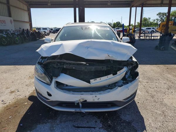 2017 VOLVO V60 Premier