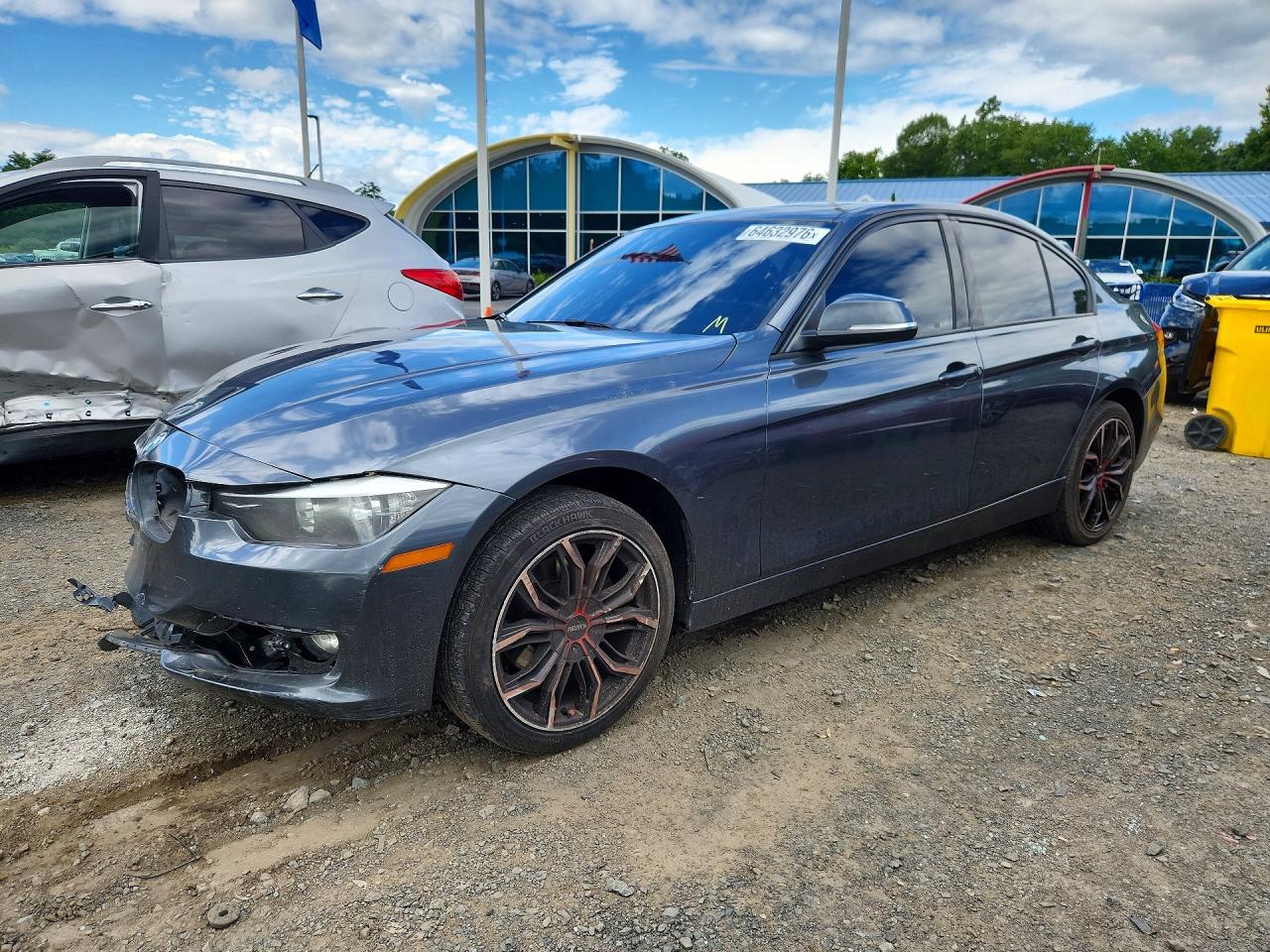 2015 BMW 320