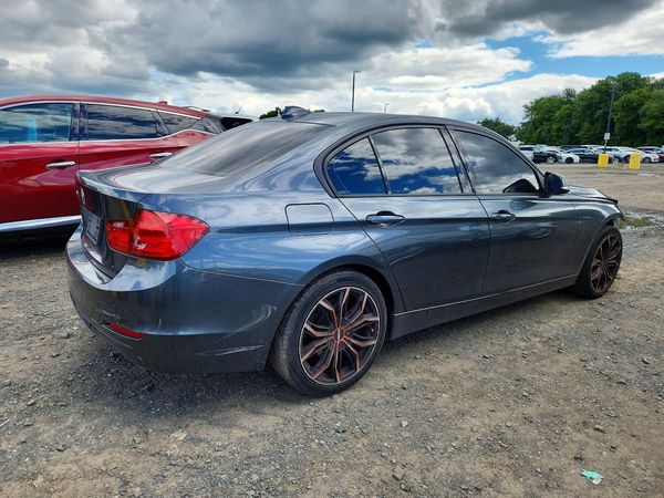 2015 BMW 320