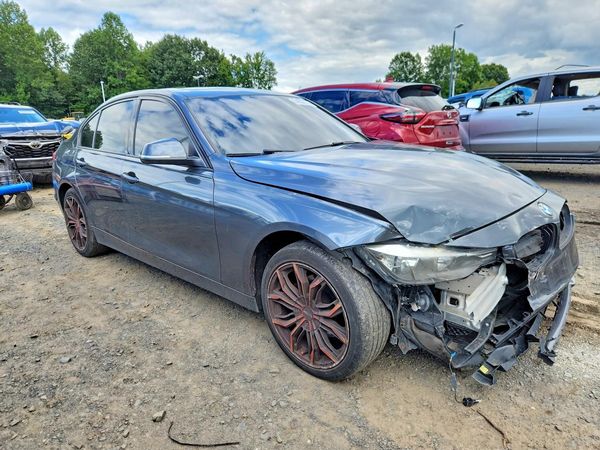 2015 BMW 320