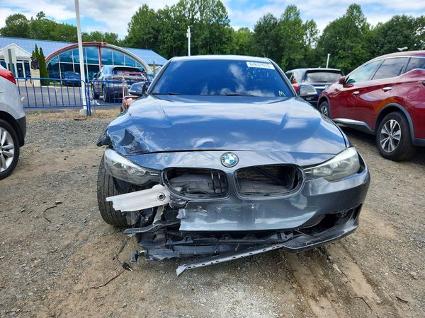 2015 BMW 320