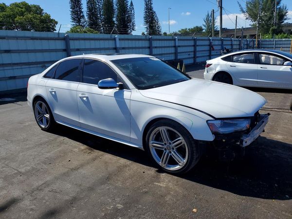 2013 AUDI S4 quattro Premium Plus