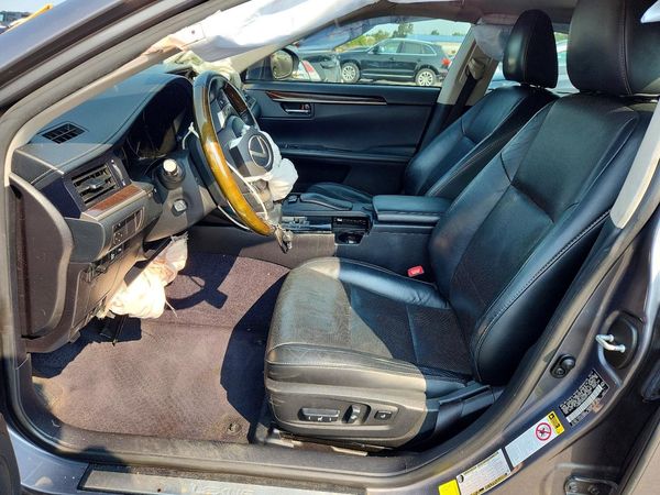 2013 LEXUS ES