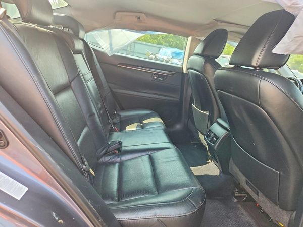 2013 LEXUS ES
