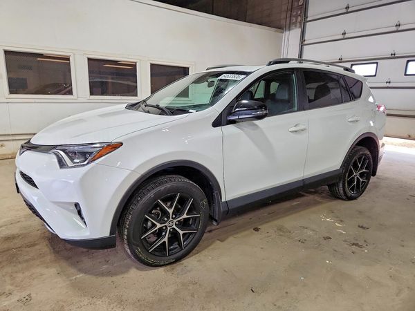 2017 TOYOTA RAV4 SE