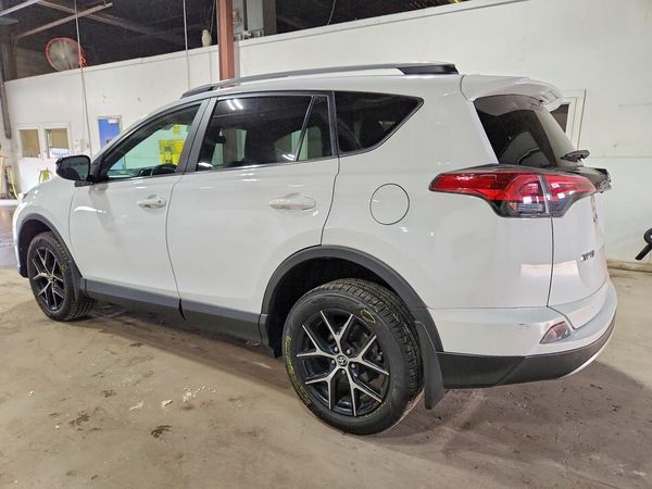 2017 TOYOTA RAV4 SE