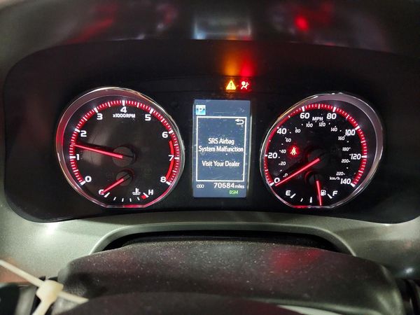 2017 TOYOTA RAV4 SE