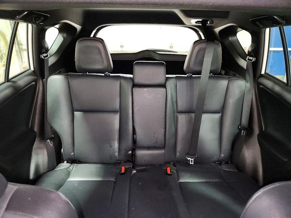 2017 TOYOTA RAV4 SE