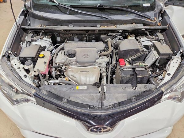 2017 TOYOTA RAV4 SE