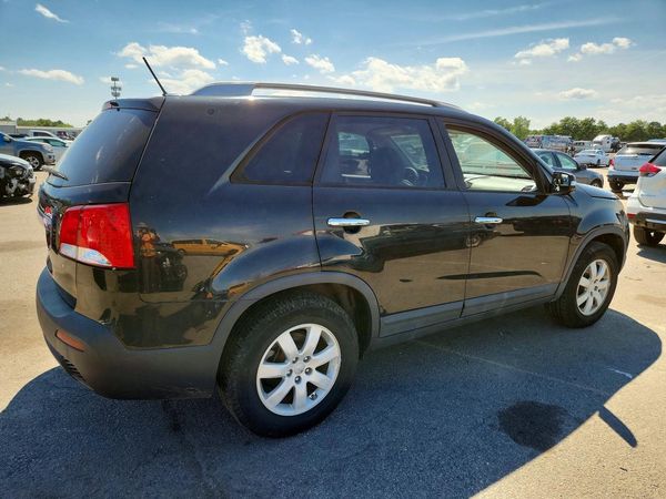 2013 KIA SORENTO Base / LX