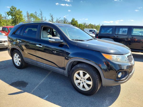 2013 KIA SORENTO Base / LX