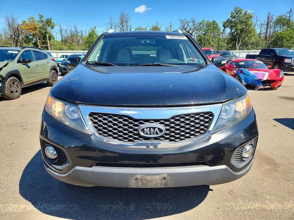 2013 KIA SORENTO Base / LX