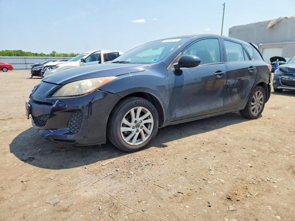 2013 MAZDA 3