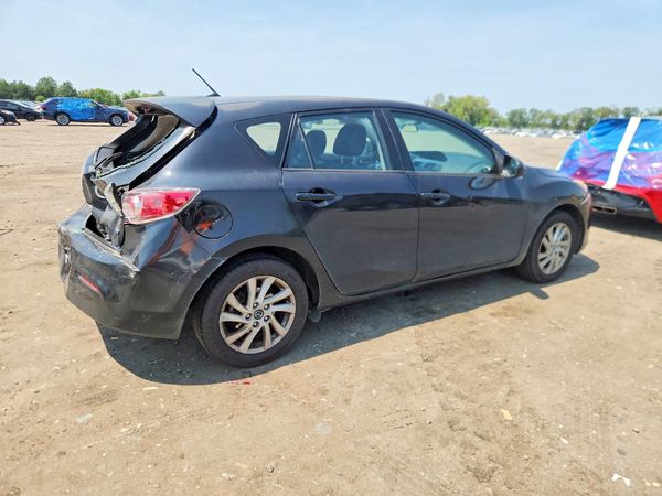 2013 MAZDA 3