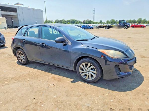 2013 MAZDA 3